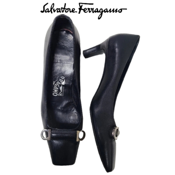 Salvatore Ferragamo Shoes - SALVATORE FERRAGAMO GANCINI PUMPS
